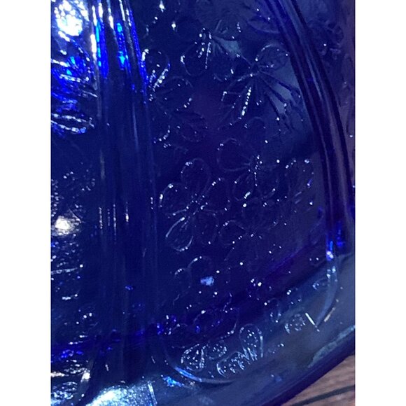 Vtg Jeannette Glass Cobalt Blue Glass Bowl Embossed Floral Leaf Design - Picture 4 of 8